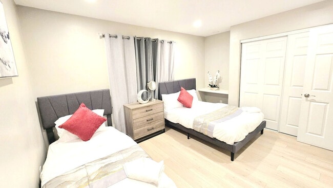 Building Photo - 8354 Adams St