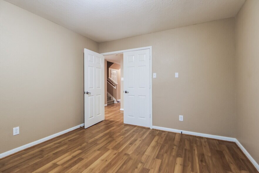 Building Photo - 16135 Cole Bridge Ln