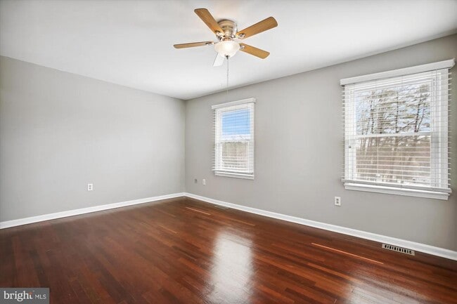 Building Photo - 1962 Mariner Ln