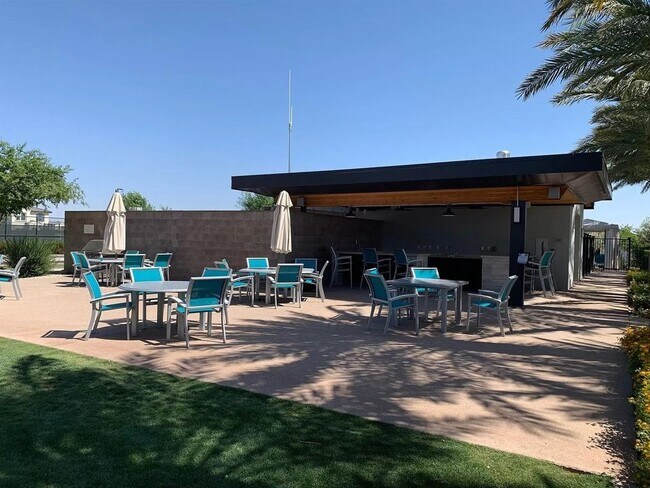 Community Lounge Area - 9741 E Tahoe Ave