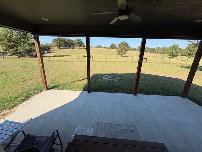 Building Photo - 21488 Mixon Rd