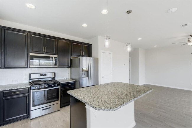 Building Photo - 6820 Llano Stage Trl