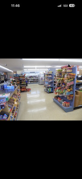 Building Photo - 3600 N Lake Shore Dr