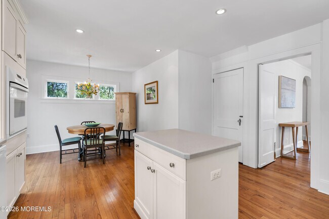 Building Photo - 111 Chicago Blvd