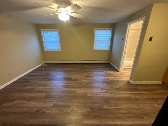 Building Photo - 49 Tappan St