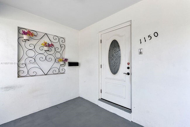 Building Photo - 1150 Adams St