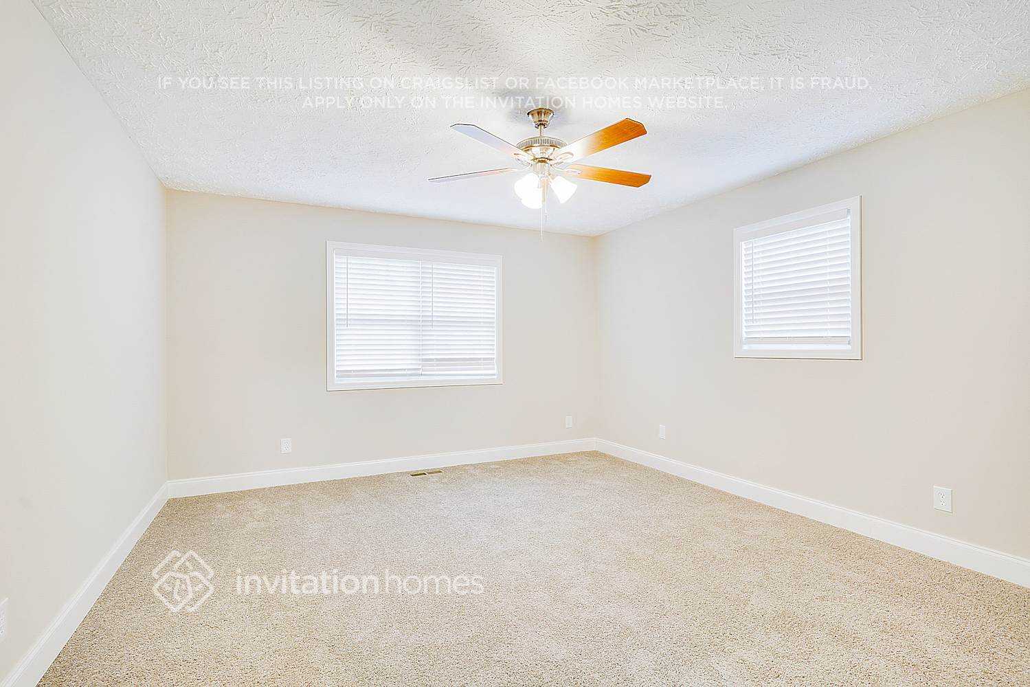 Building Photo - 5484 Pine Dr SW