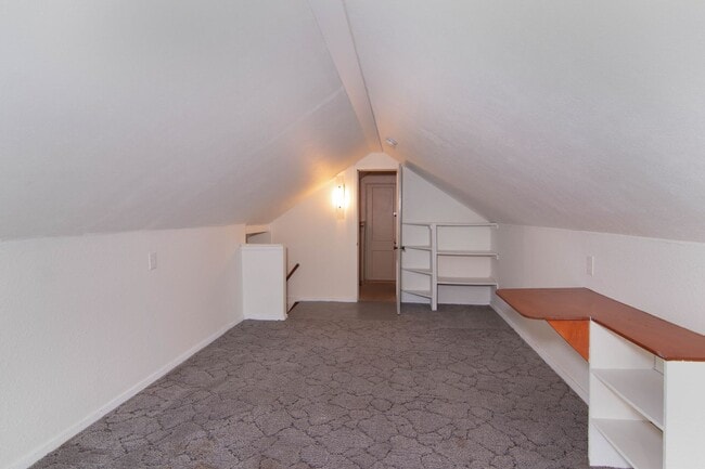Building Photo - Fully updated 2 Bed 1 Bath Valley home.  H...