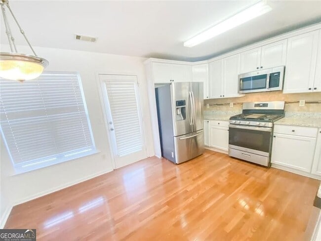 Building Photo - 1068 South Gordon Rd SW