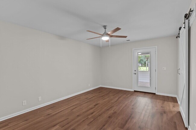 Building Photo - 3303 Marsh View Dr