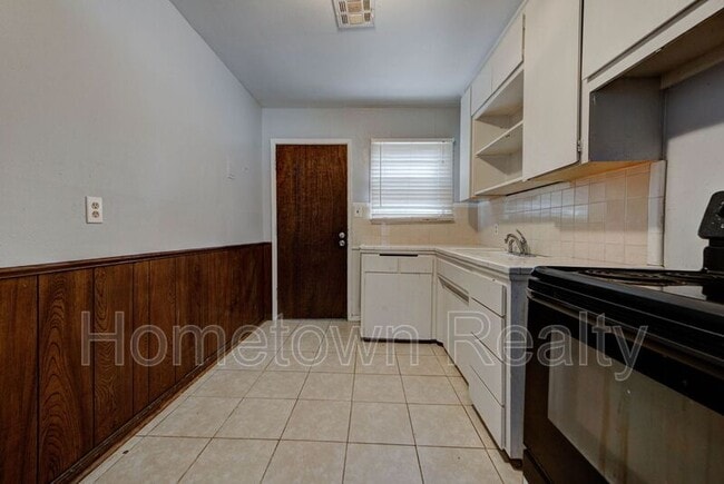 Building Photo - 430 Babb Dr