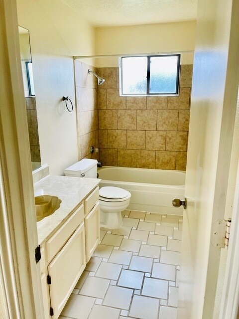 Building Photo - 6604 Belcamp Dr