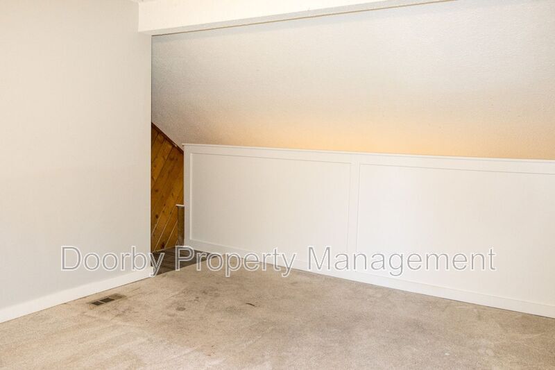 Building Photo - 22 S Germantown Rd