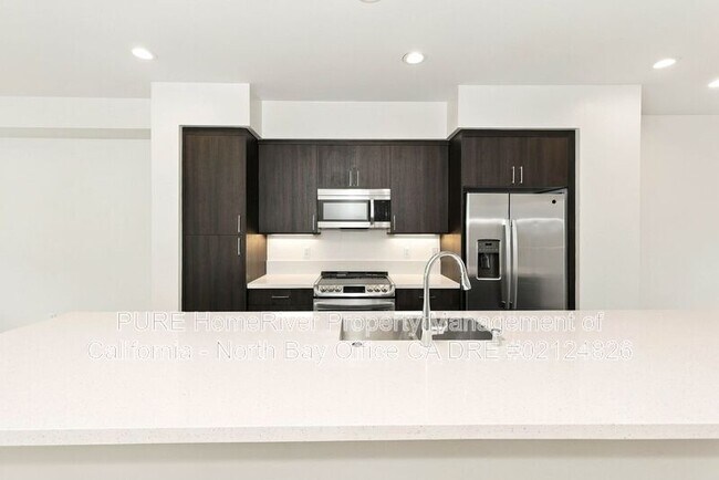 Building Photo - 259 Gambrel Cir