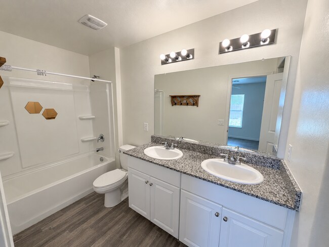 Building Photo - Beautiful 4-Bed, 2-Bath Home in Casa Grande!