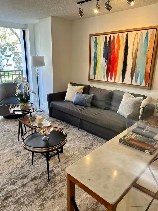 Building Photo - 17011 N Bay Rd