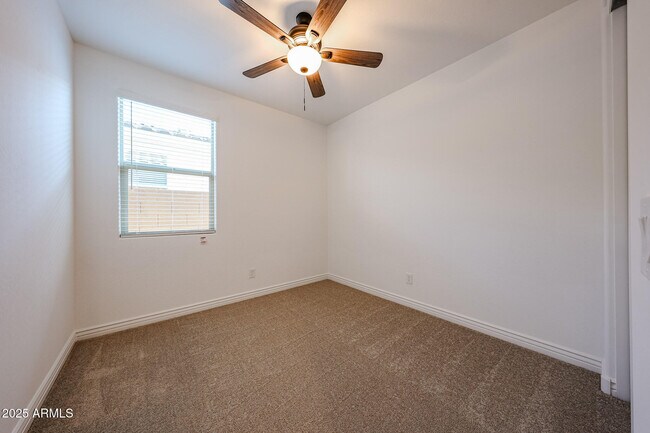 Building Photo - 8734 W Pasadena Ave