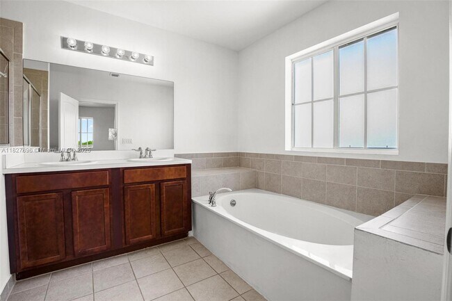 Building Photo - 27503 SW 139th Pl