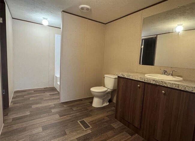 Building Photo - 104 Dockal Dr