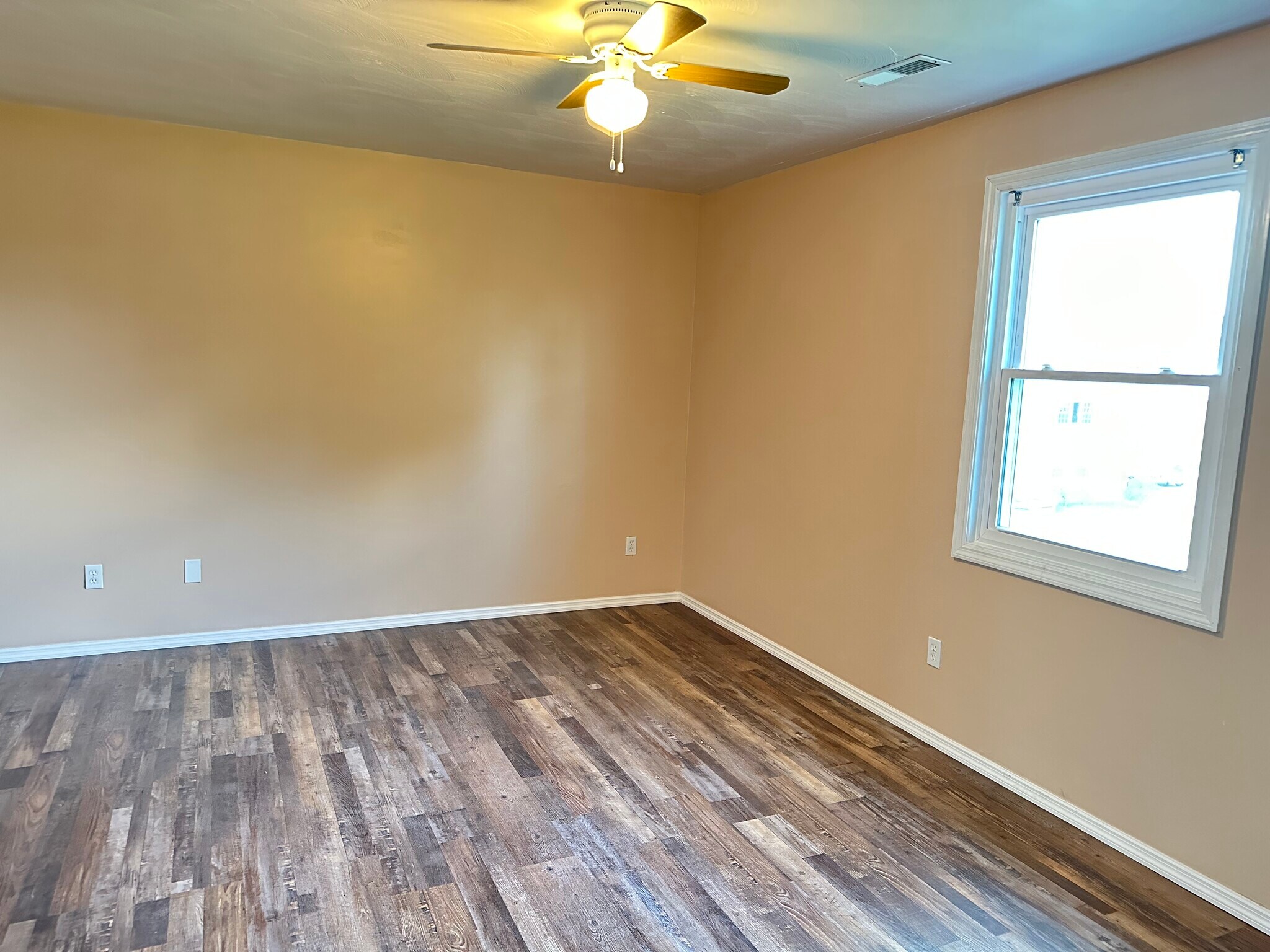Bedroom 3 - 755 Chestnut Ave