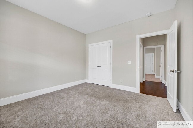 Building Photo - ONE STORY EXECUTIVE HOME READY FOR YOU IN REGATTA FOREST