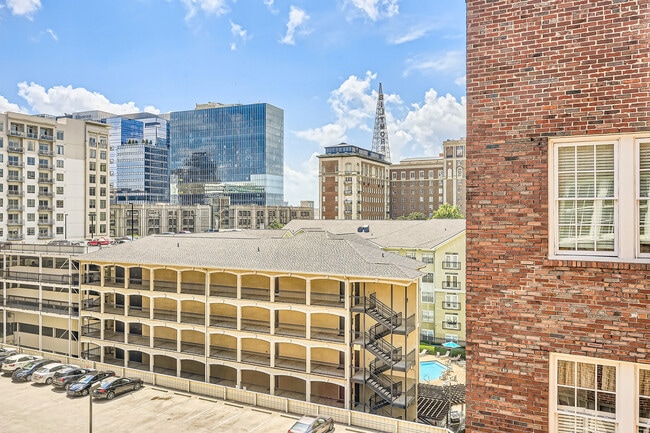 Building Photo - 800 Peachtree St NE