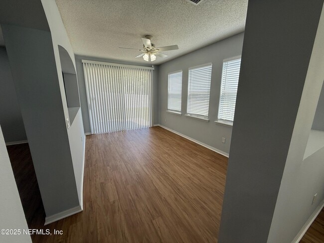 Building Photo - 3040 Postmill Dr