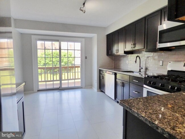 Building Photo - 10127 Ebenshire Ct