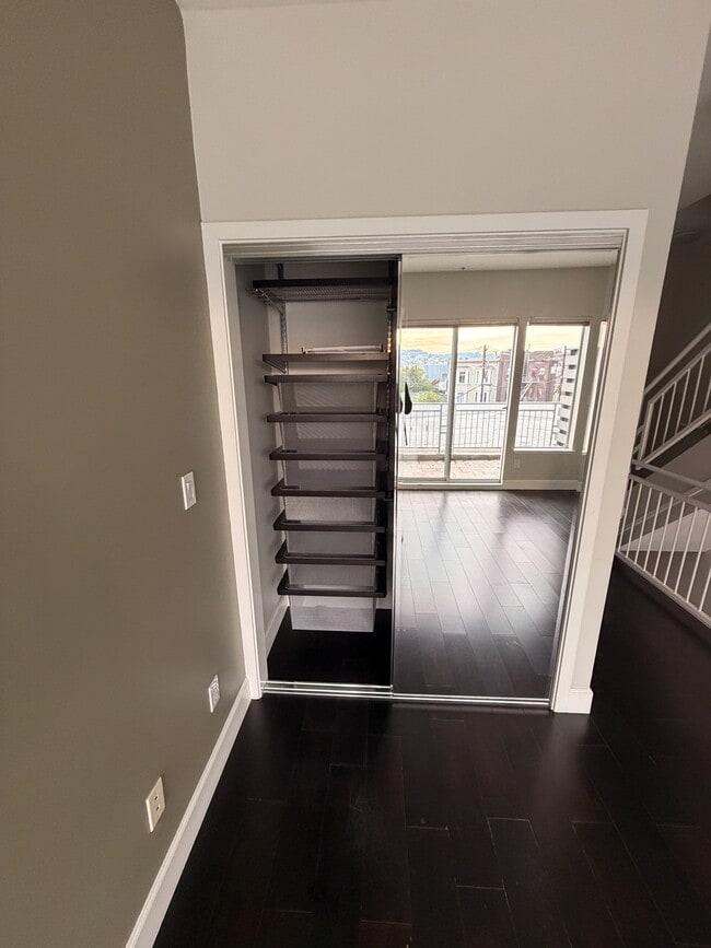 Building Photo - 18 Norfolk St