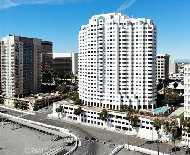 Building Photo - 525 E Seaside Way