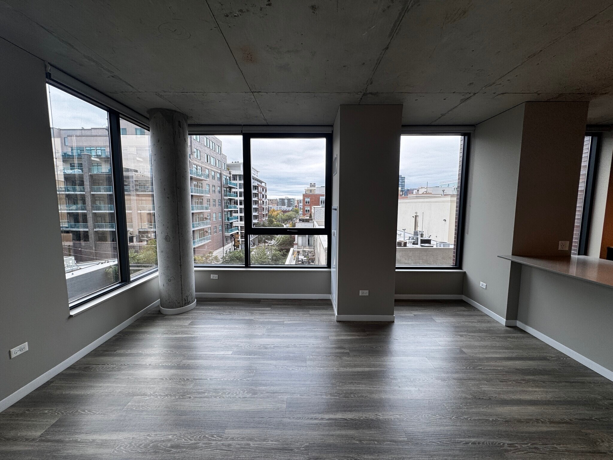 Building Photo - 26 N Sangamon St