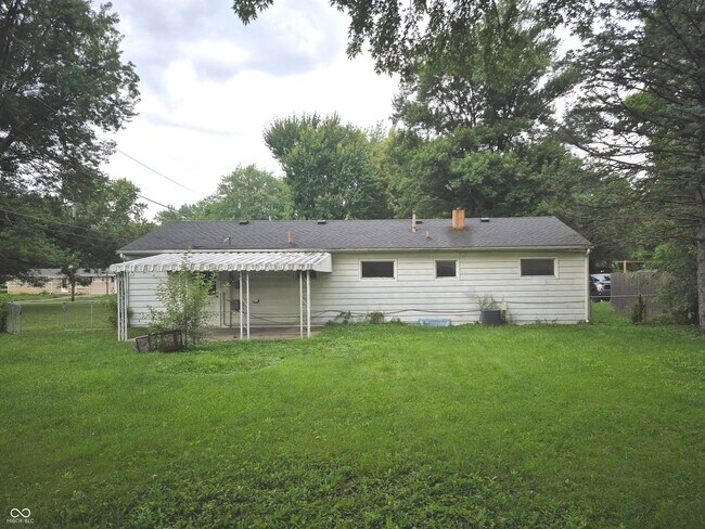 Building Photo - 2725 Kristen Dr W