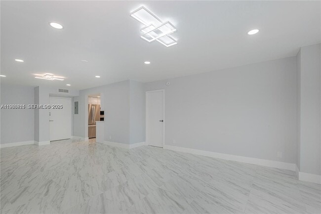 Building Photo - 3180 S Ocean Dr