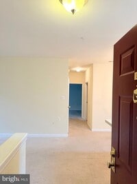 Building Photo - 4137 Fountainside Ln