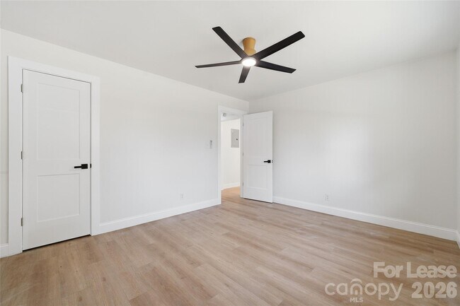 Building Photo - 1320 Anderson St