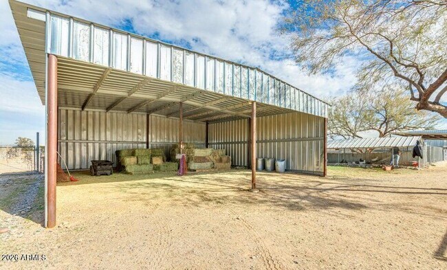 Building Photo - 3232 Carver Rd