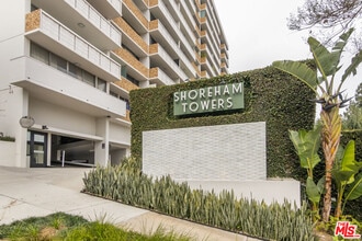 Building Photo - 8787 Shoreham Dr