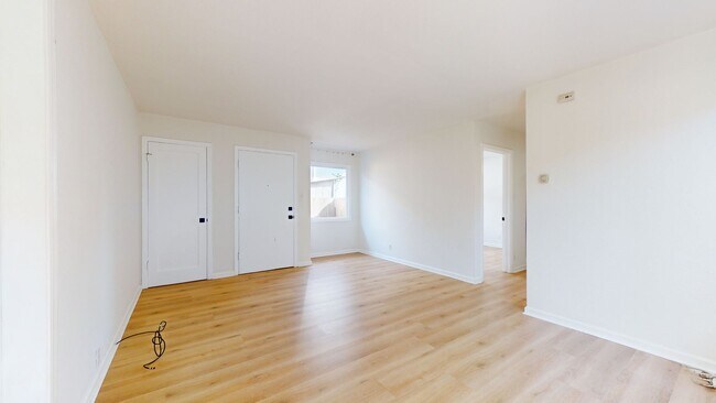 Building Photo - Mid-Century Home Available in the Richmond...