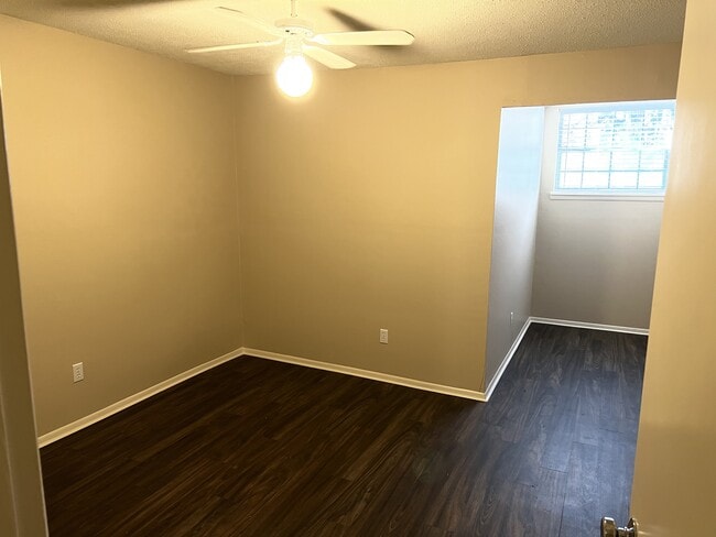 Building Photo - 2221 Wentwood Valley Dr