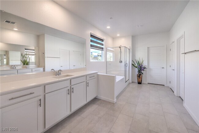 Building Photo - 6093 Avery Pointe St