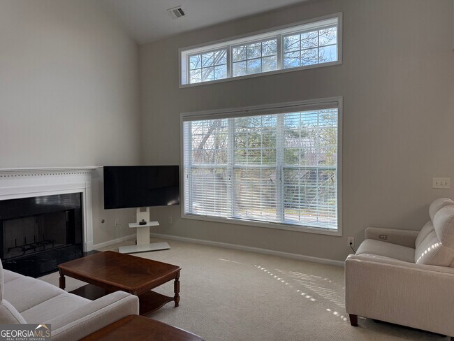 Building Photo - 380 Vine Mountain Way