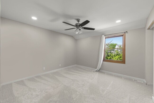 Building Photo - 972 Westgate Dr