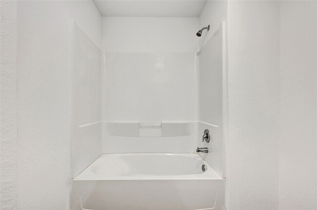 Building Photo - 227 River Grv Ct