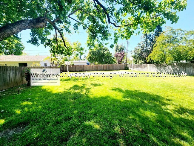 Building Photo - Fully Renovated Home in Arden Park! Available Now!!!