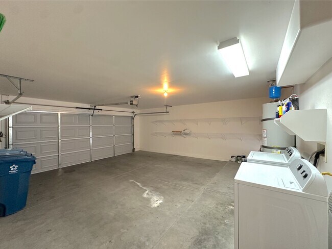 Building Photo - 9221 Candilela Ct