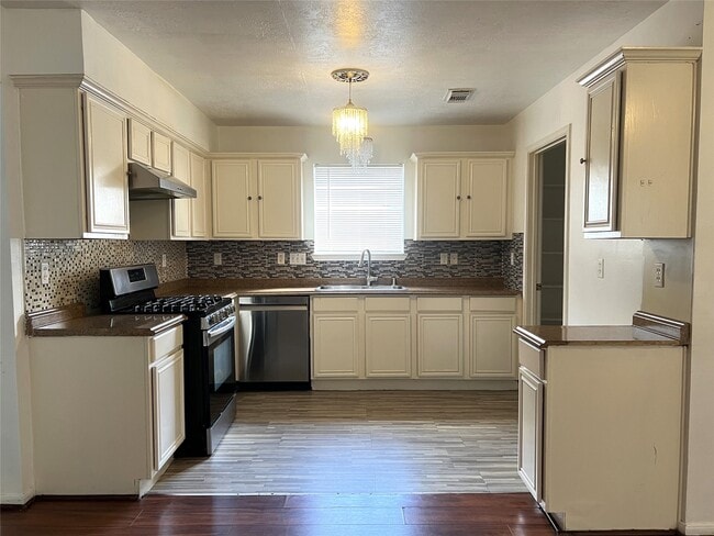 Building Photo - 14423 Parkesgate Dr