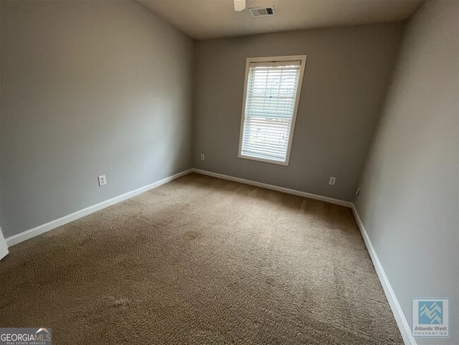 Building Photo - 865 Riverside Walk Crossing NE