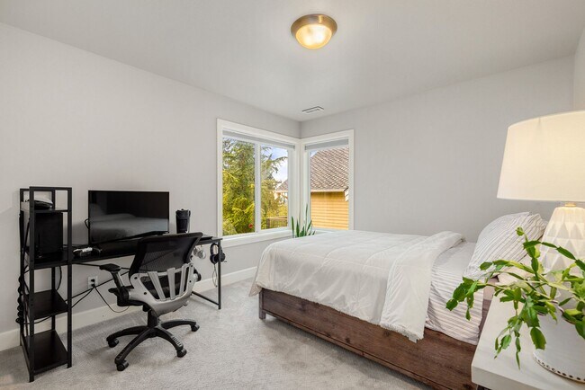 Building Photo - STUNNING Home in coveted Sterling Woods, S...