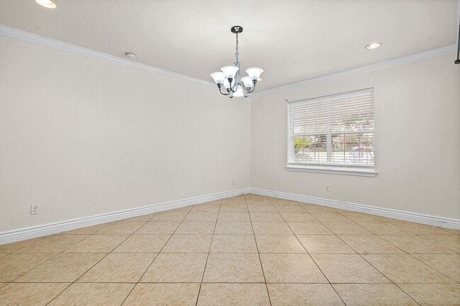 Building Photo - 9130 Windgarden Cir