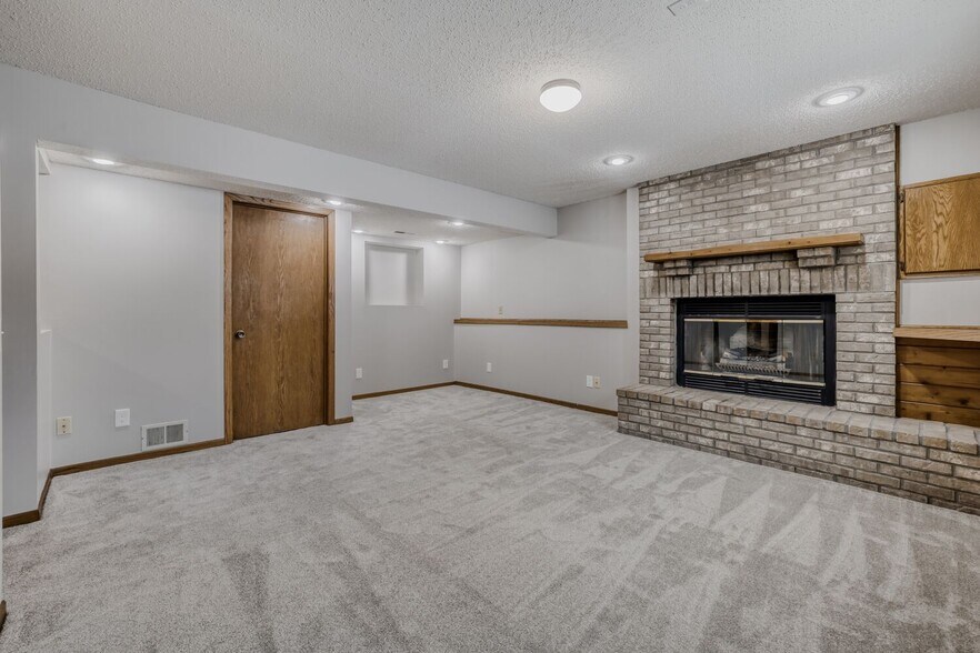 Building Photo - 20575 Jade Cir